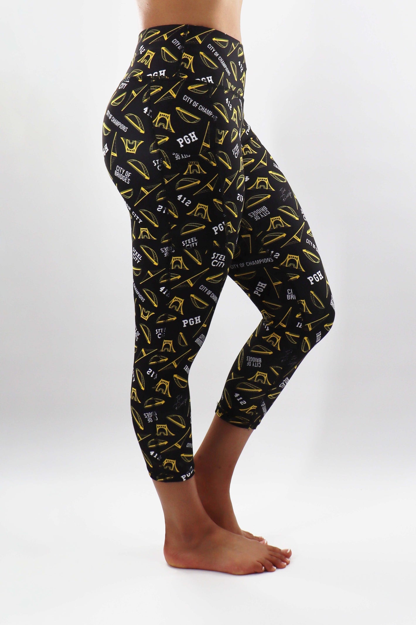 7107 - “The Pittsburgh Hometown" Perfect Pocket Capri - Black & Gold Print