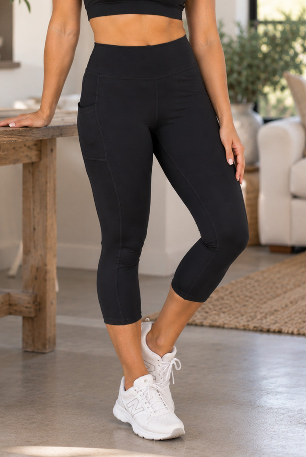 4306 - The Perfect Pocket Capri/Black
