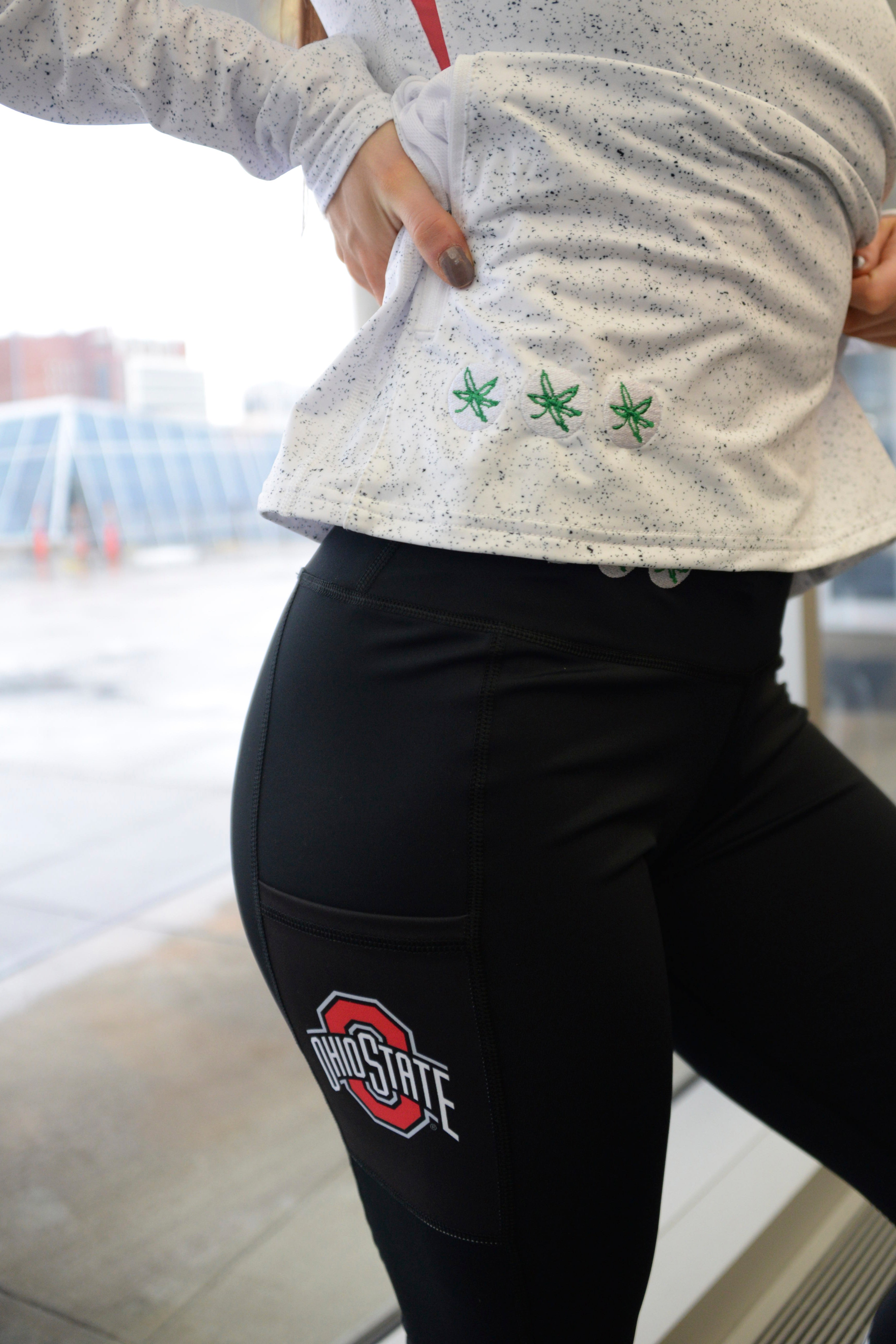 1102-The Ohio State University Victory Cell Phone Pocket Legging